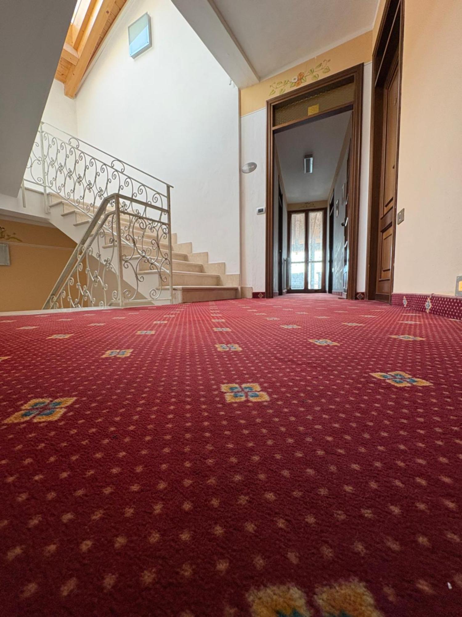 Garni Hotel ティニャーレ エクステリア 写真