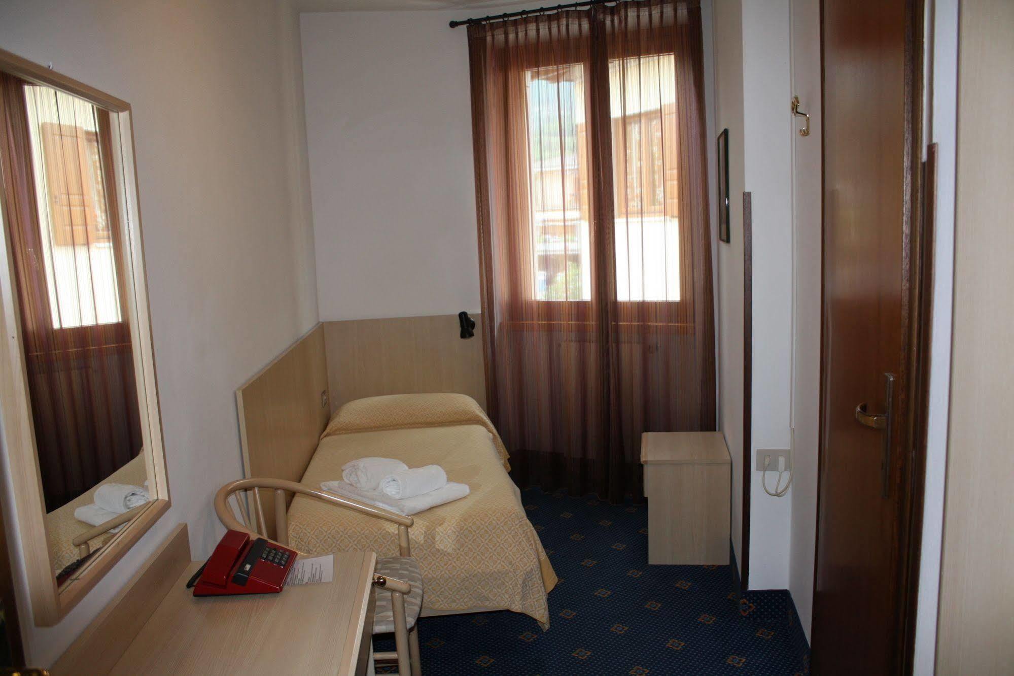 Garni Hotel ティニャーレ エクステリア 写真